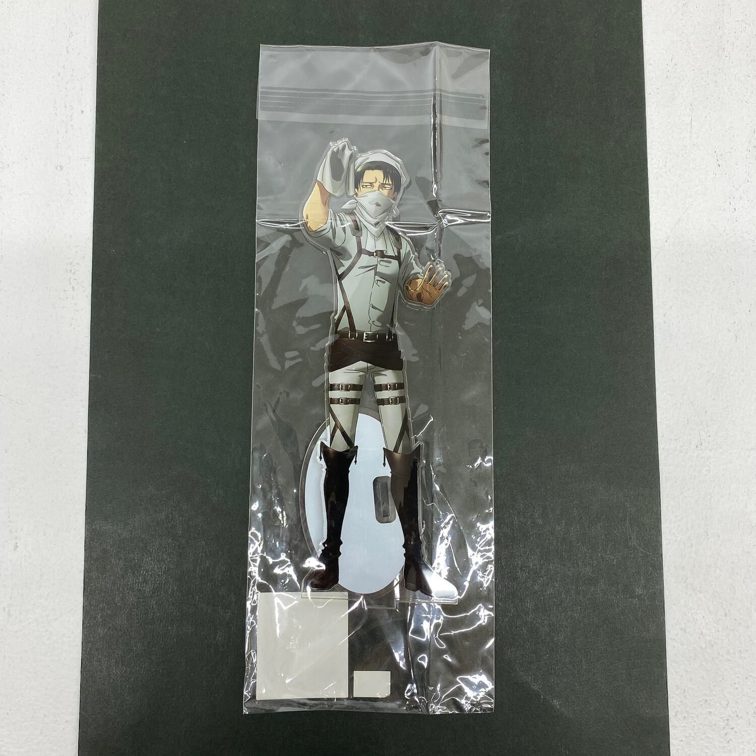 【★加古川物流】中古 進撃の巨人 描きおろし-お掃除ver.- ビッグアクリルフィギュア《リヴァイ》〔2〕：【741】