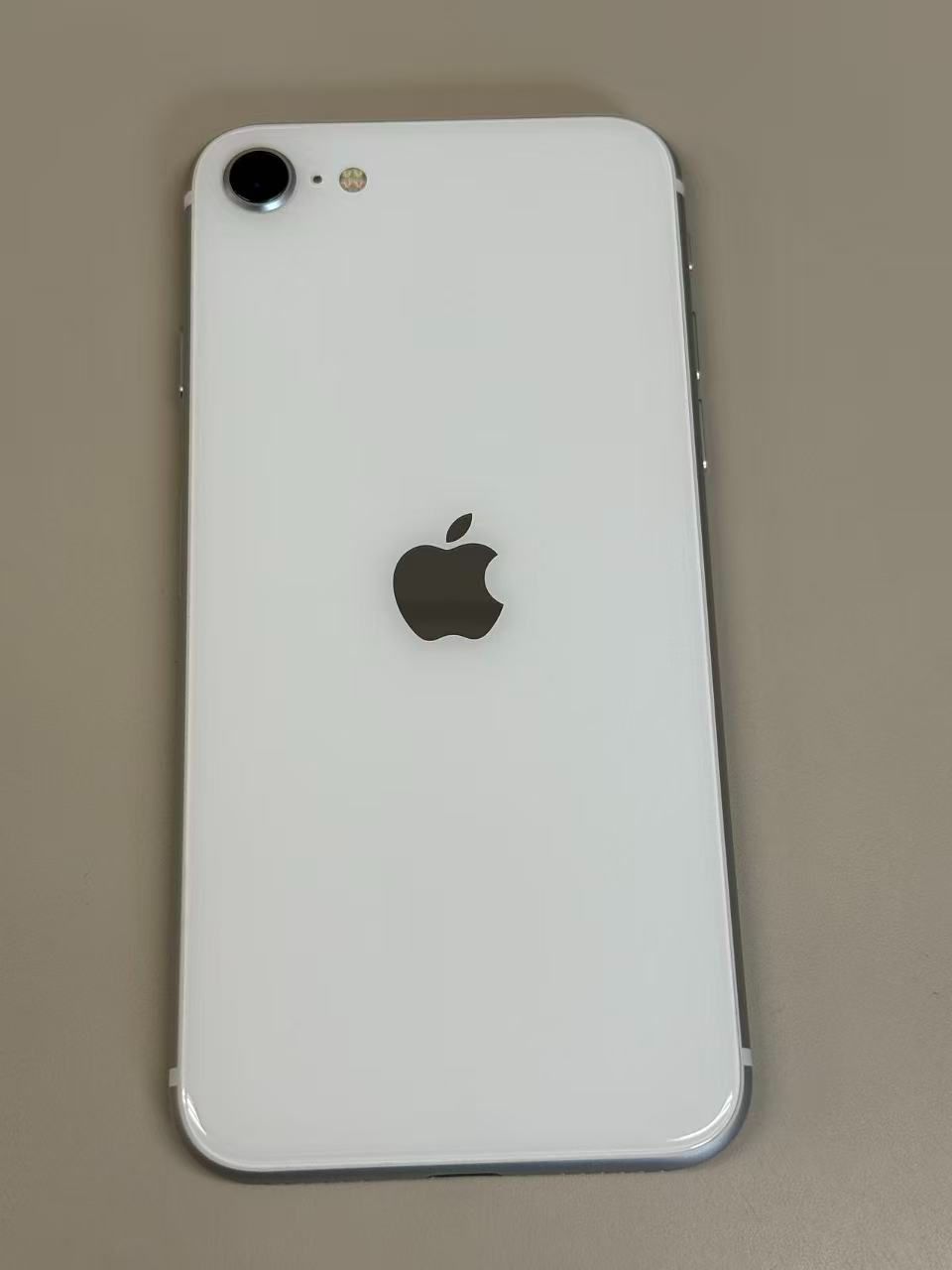 極美品 電池90%SIMフリー iPhone SE(第2世代) 64GB ホワイト - メルカリ