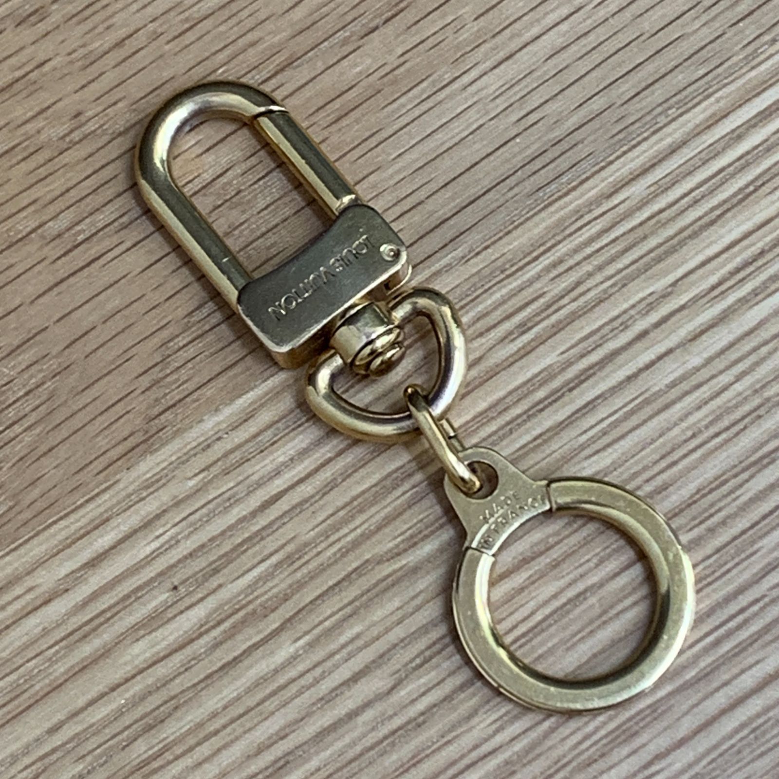 ルイヴィトン M62698 アノクレ キーリング キーホルダー ゴールド LOUIS VUITTON