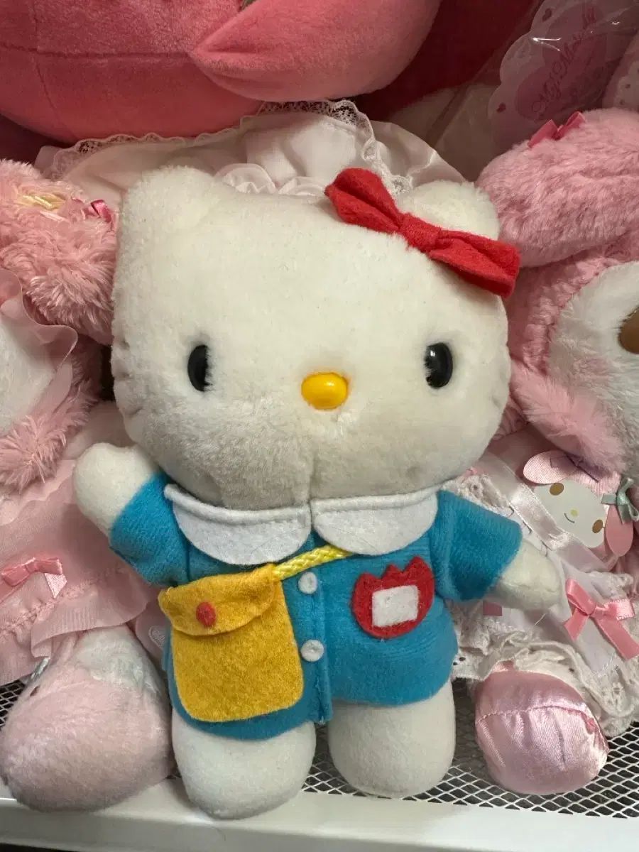 クラシック幼稚園ハローキティぬいぐるみ