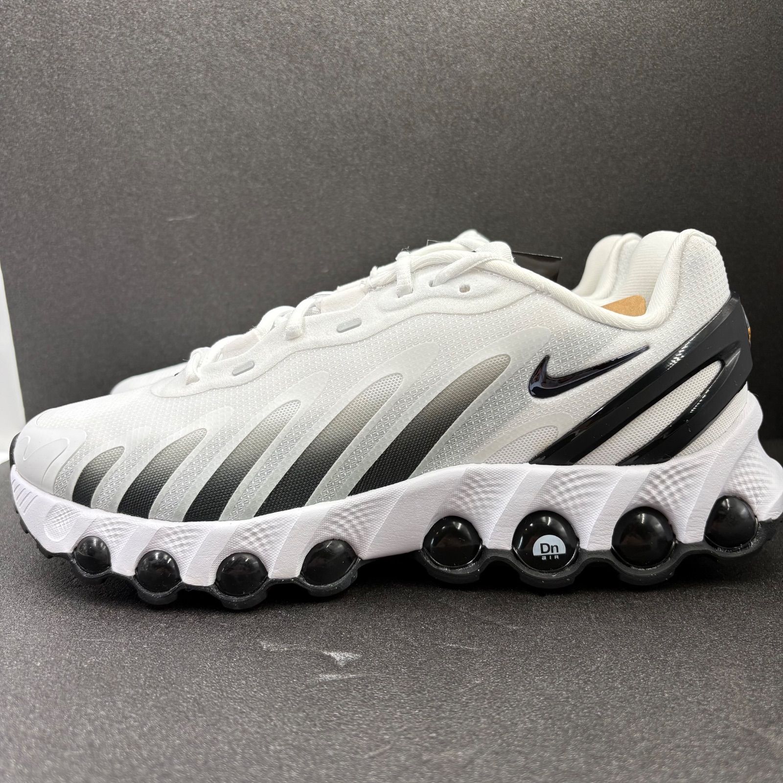 新品 NIKE エア マックス DN8 スニーカー ホワイト ブラック 新品 Nike Air Max DN8 