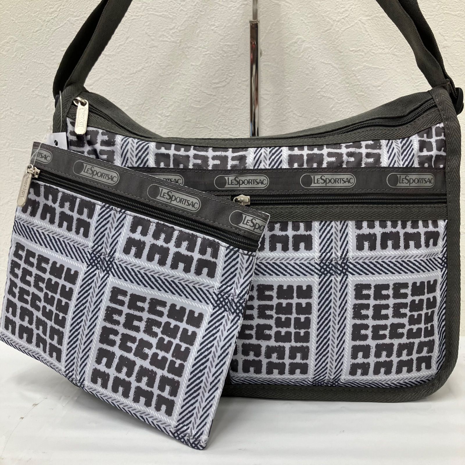 6429 【美品】 LeSportsac レスポートサック ショルダーバッグ 