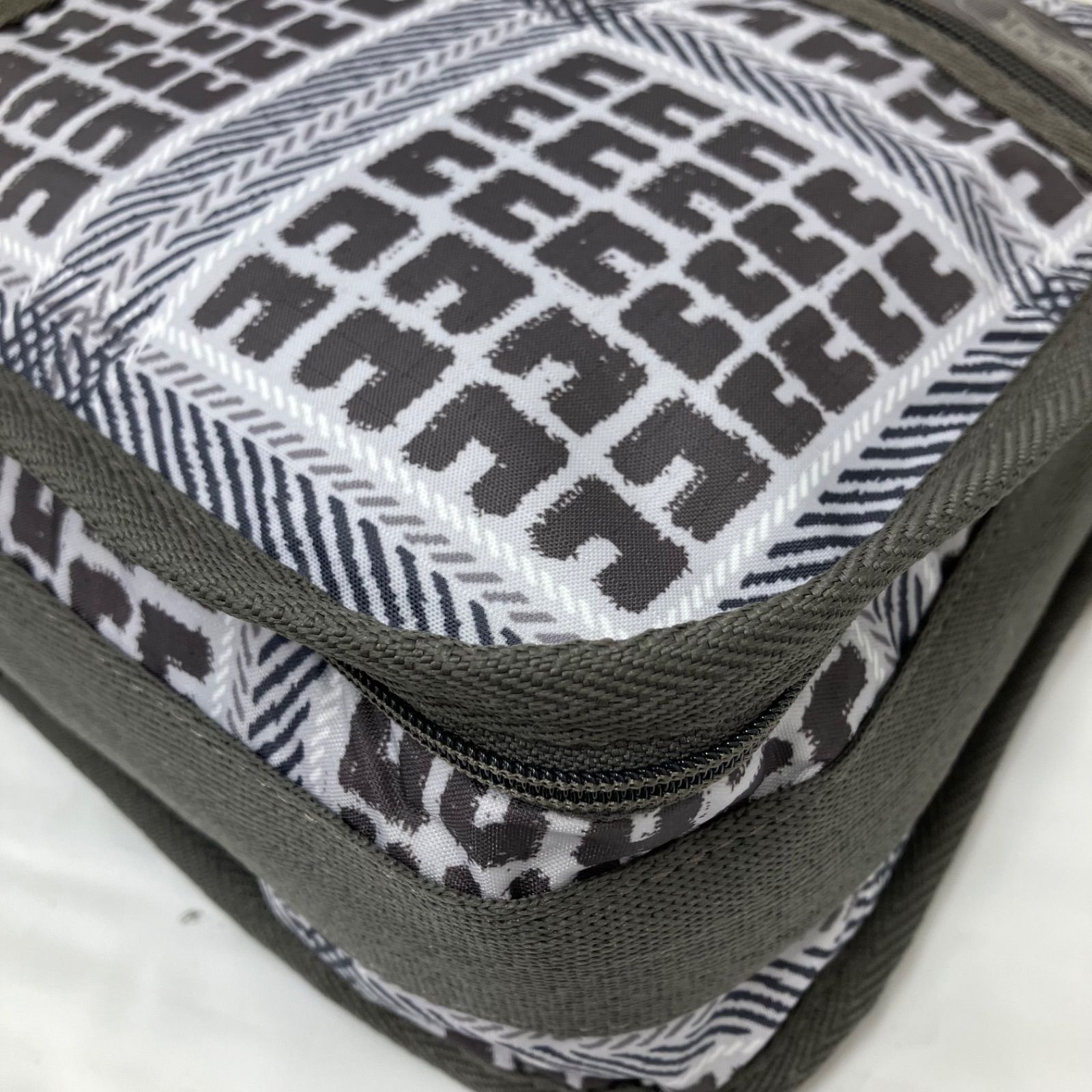 6429 【美品】 LeSportsac レスポートサック ショルダーバッグ 