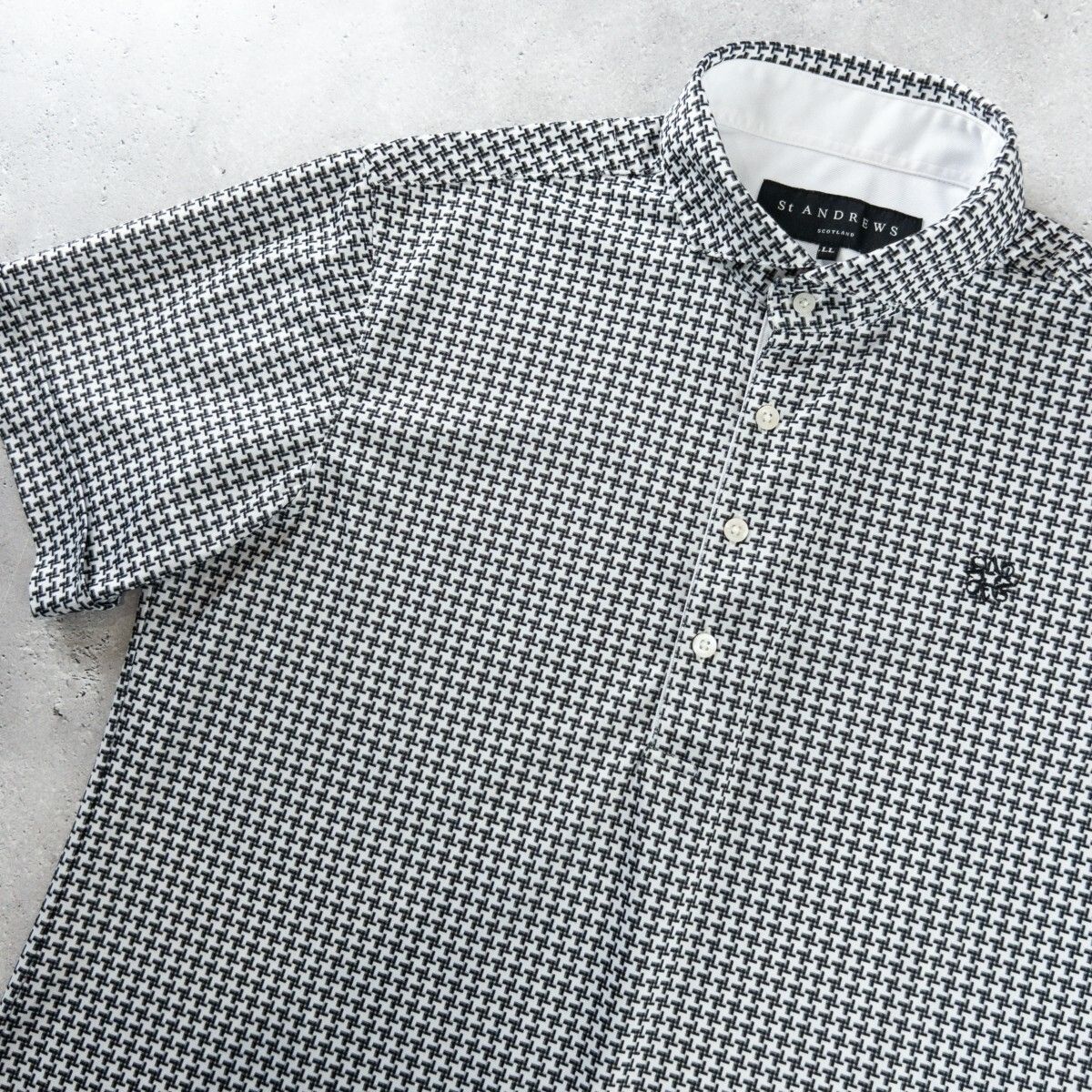 極美品 St ANDREWS セントアンドリュース 半袖 ポロシャツ メンズ LL 吸汗速乾 ストレッチ ゴルフウェア 幾何学 総柄 ホワイト ブラック