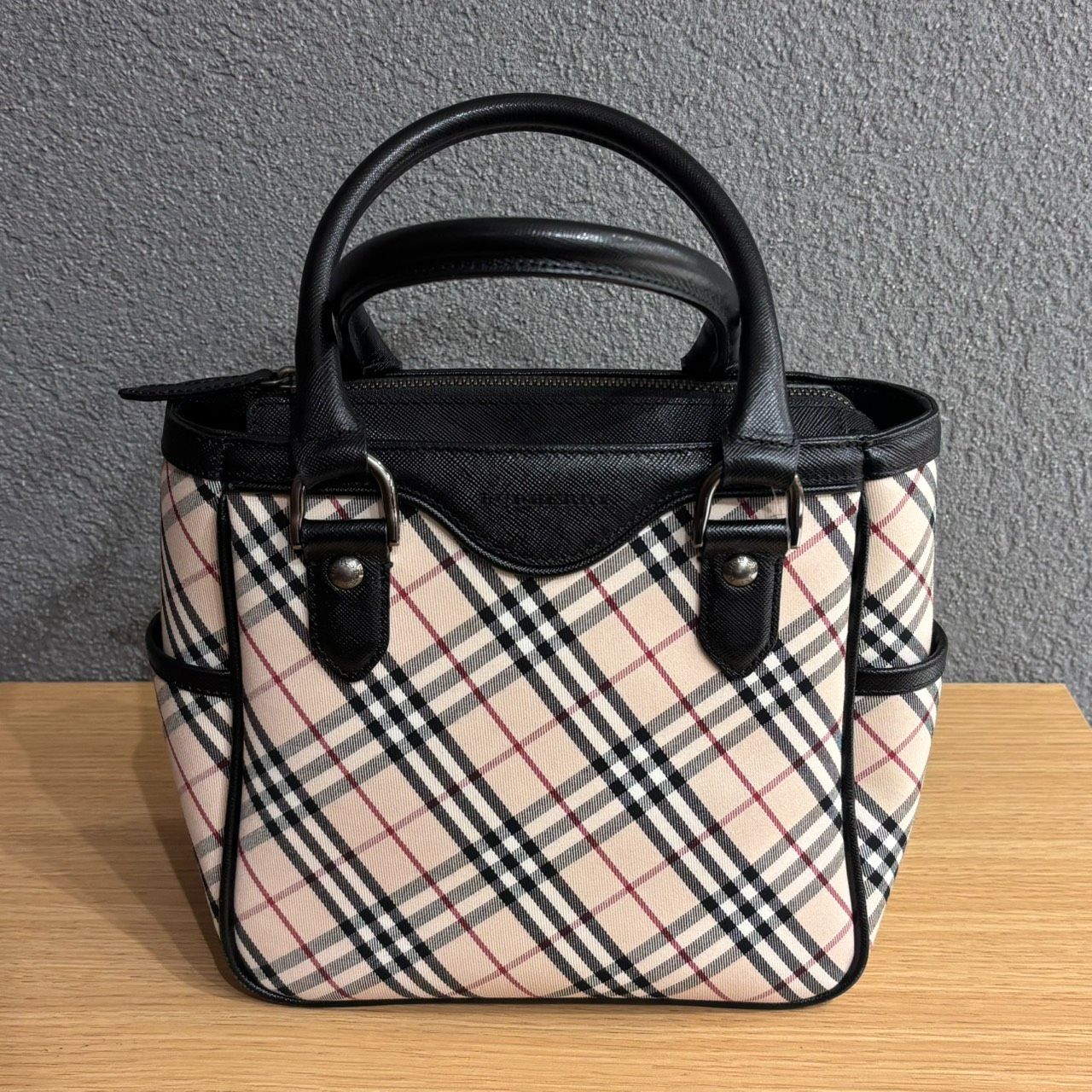 UH266276490 バーバリー ノバチェック ハンドバッグ キャンバス レザー 