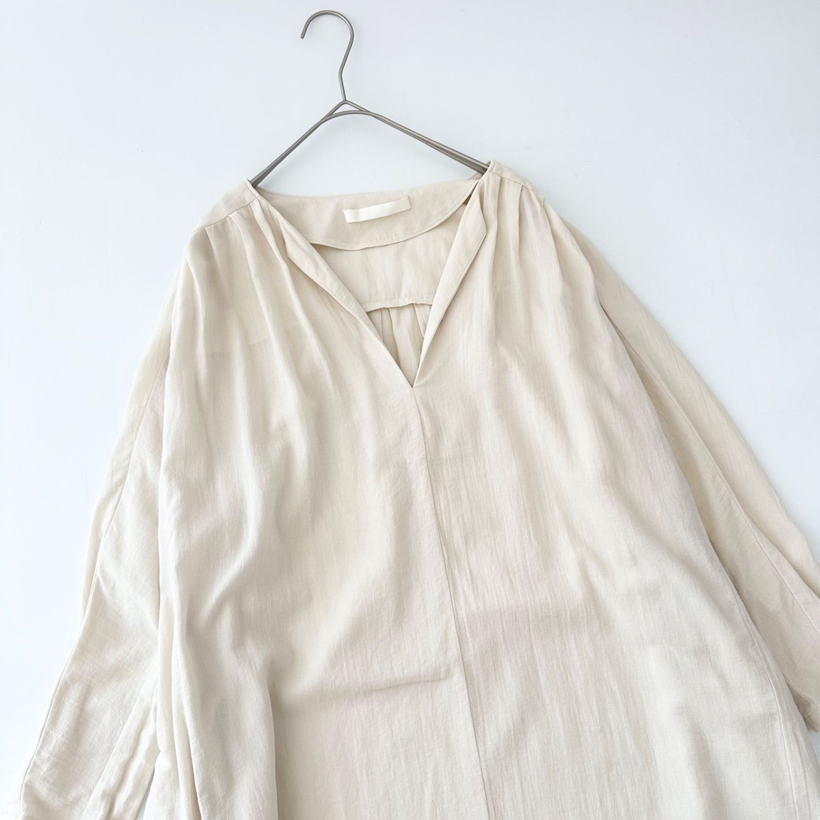 evam eva コットンワンピース　アイボリー 美品 エヴァムエヴァ evam eva cotton tuck one-piece 2025年モデル