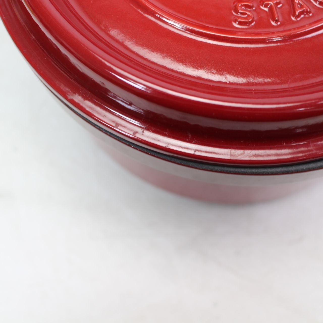 699)【美品】STAUB（ストウブ）ピコ・ココット ラウンド 20cm チェリー