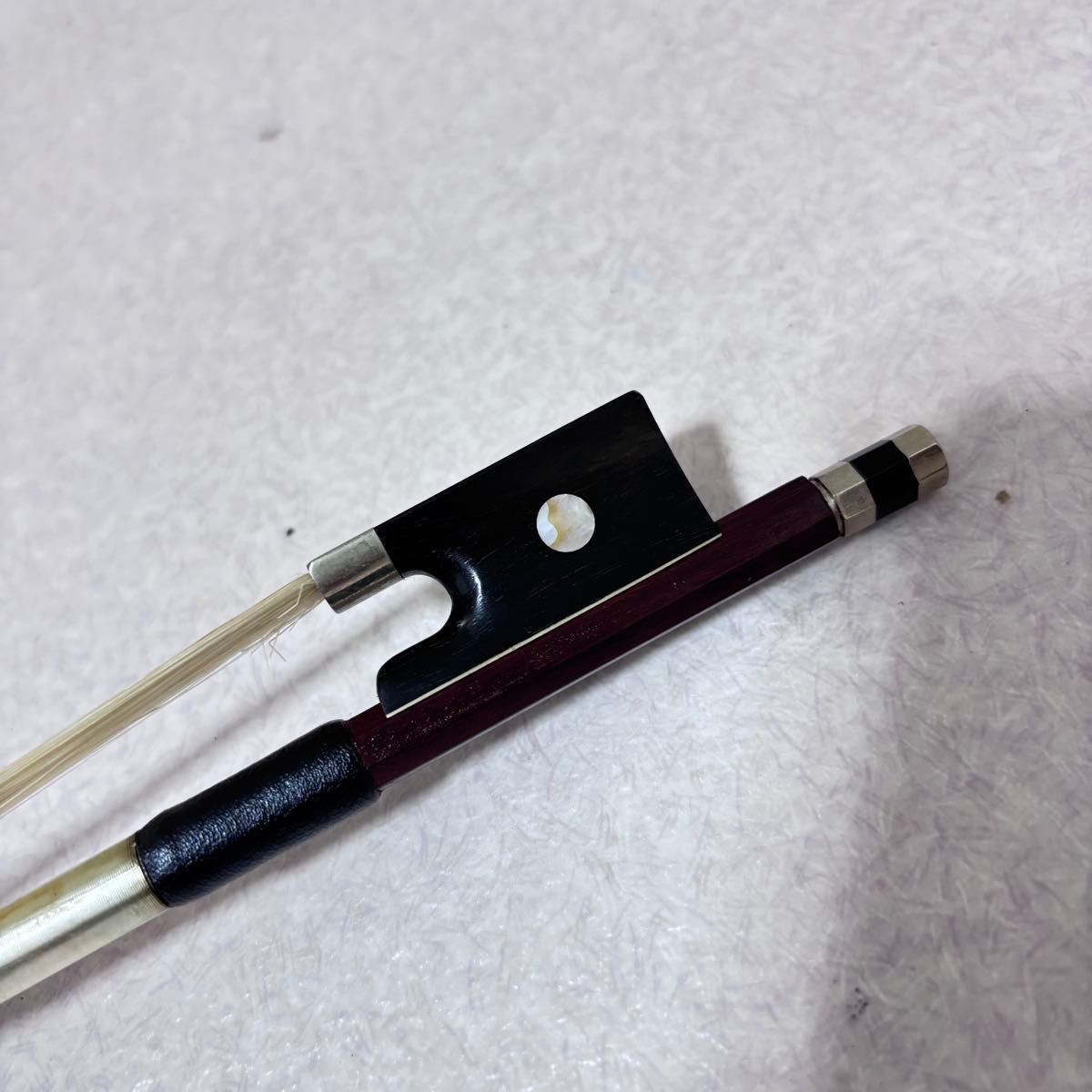 □【綺麗】 バイオリン 弓 イーストマン EASTMAN 4/4 - メルカリ