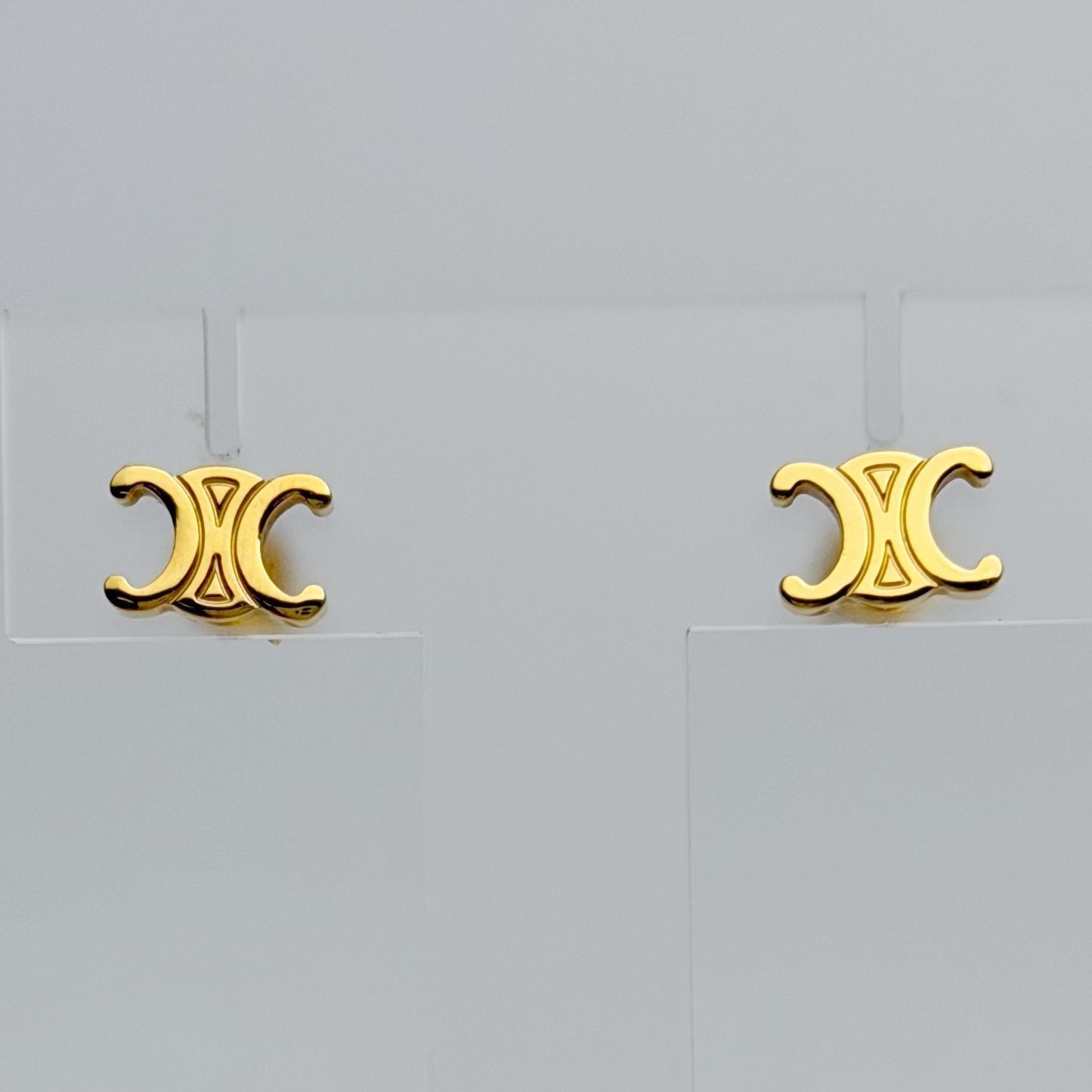 中古】CELINE セリーヌ マイヨン トリオンフ ピアス メッキ ゴールド