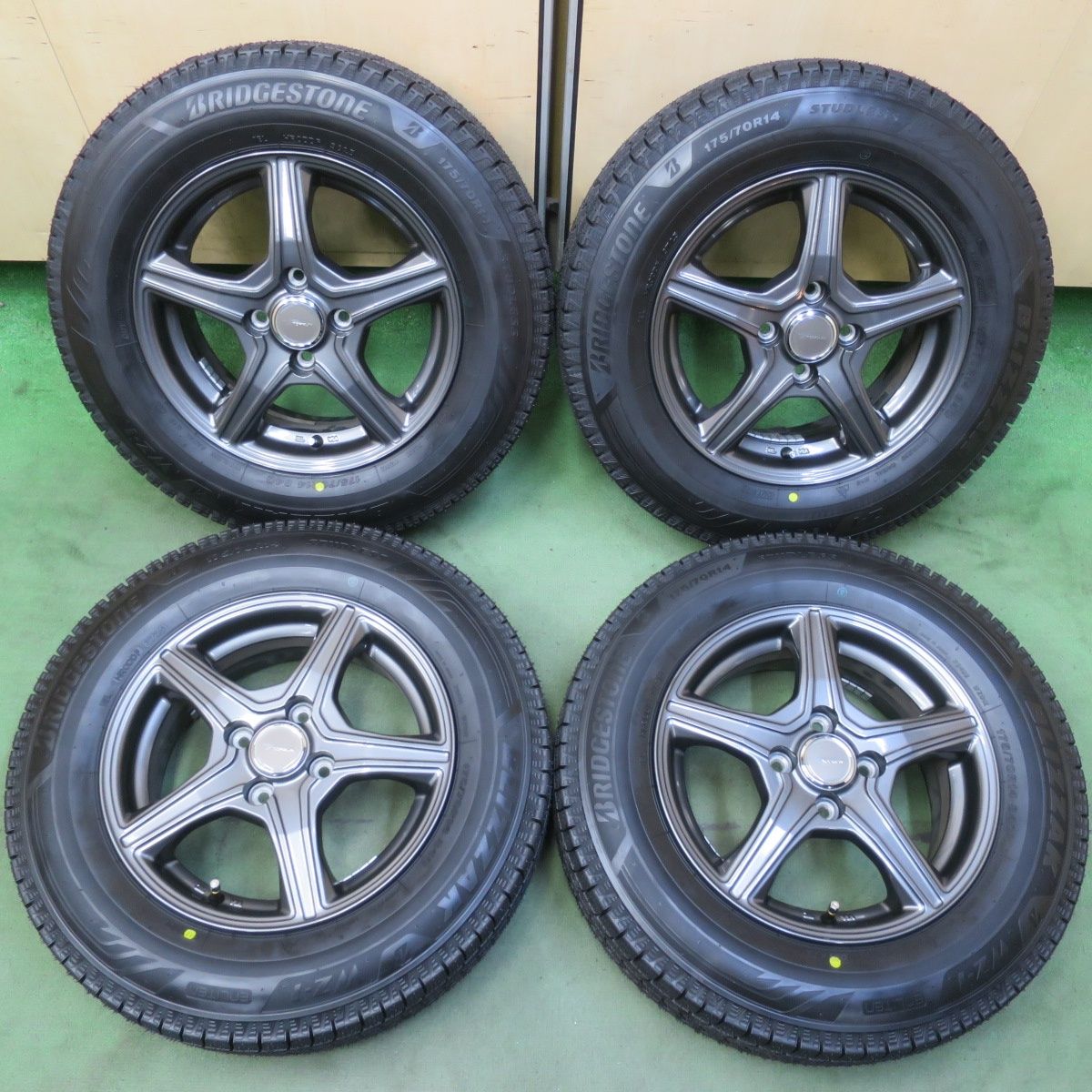未使用！25年！キレイ◎スタッドレス 175/70R14 ブリヂストン ブリザック WZ-1 TOPRUN トップラン 14インチ PCD100/4H◎6071502イス