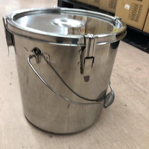 【アウトレット】MT18-8テーパー汁食缶クリップ4カ所 30cm エムテートリマツ 幅300×奥行300×高さ310 【送料別途見積】【業務用】【燕三条直送 アウトレット館在庫】