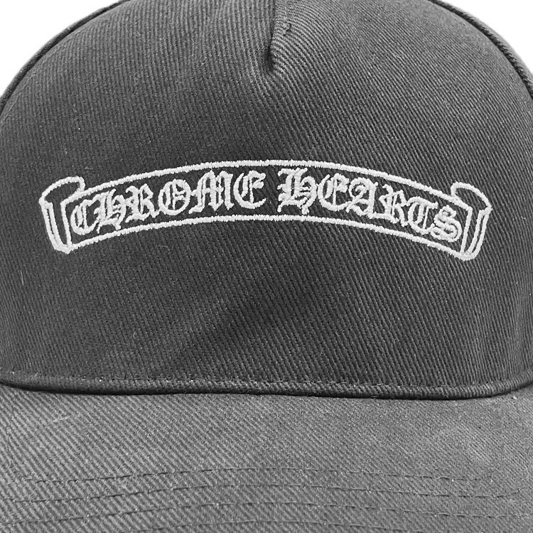 Chrome Hearts クロムハーツ スクロールラベル 刺繍 トラッカー