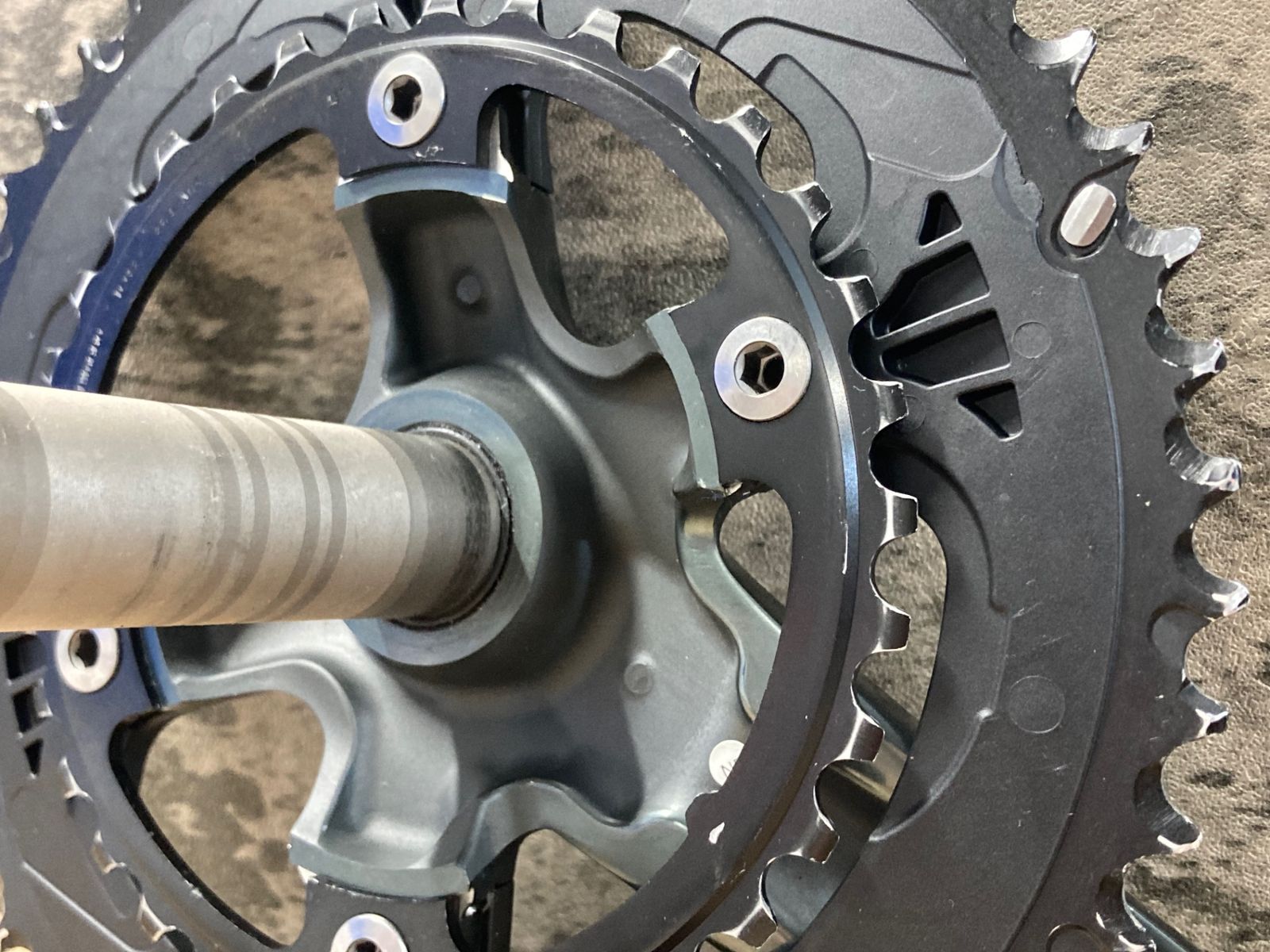 KJ002 シマノ SHIMANO ティアグラ Tiagra FC-4700 クランクセット 50