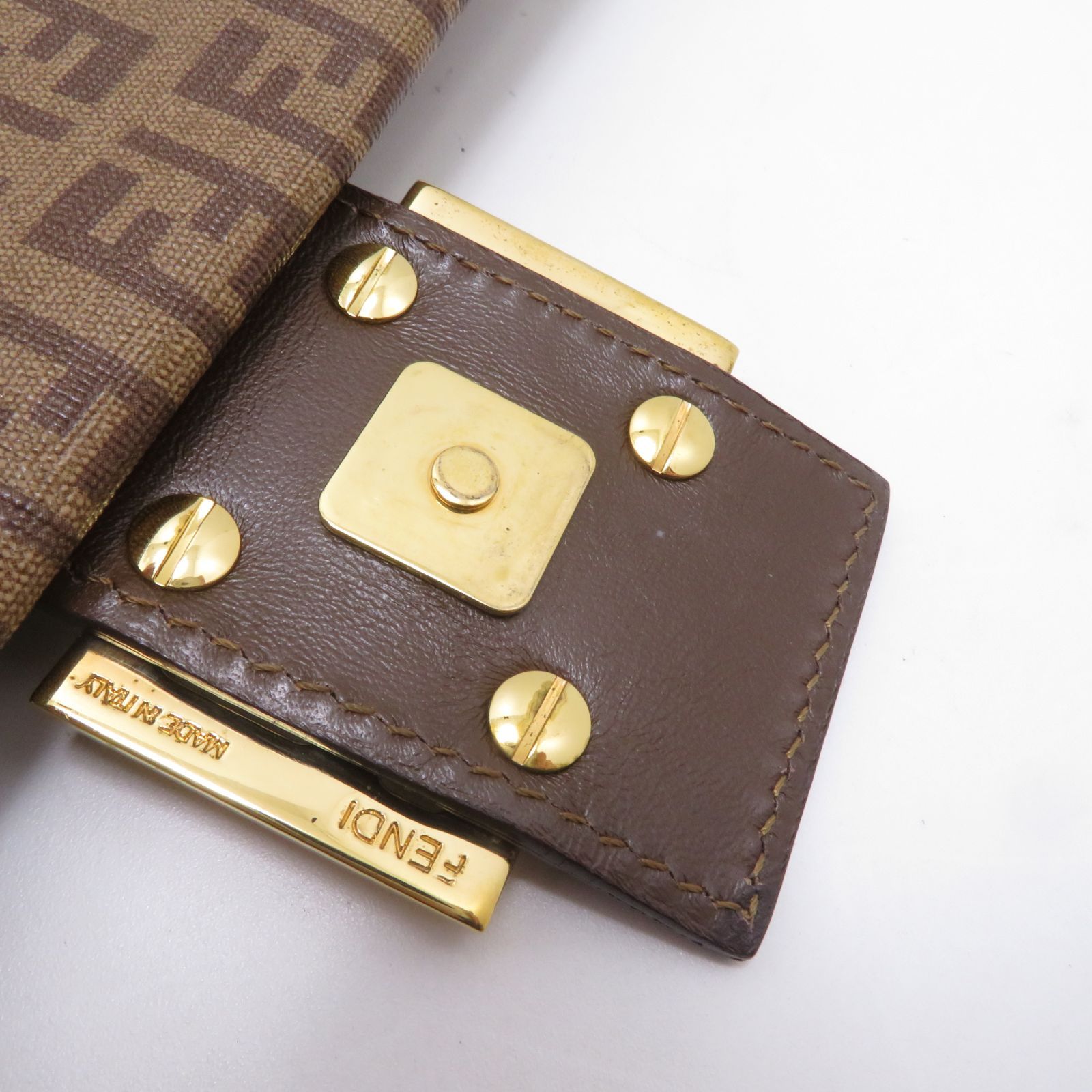 FENDI フェンディ ズッキーノ マンマバゲット ベージュ/ダークブラウン