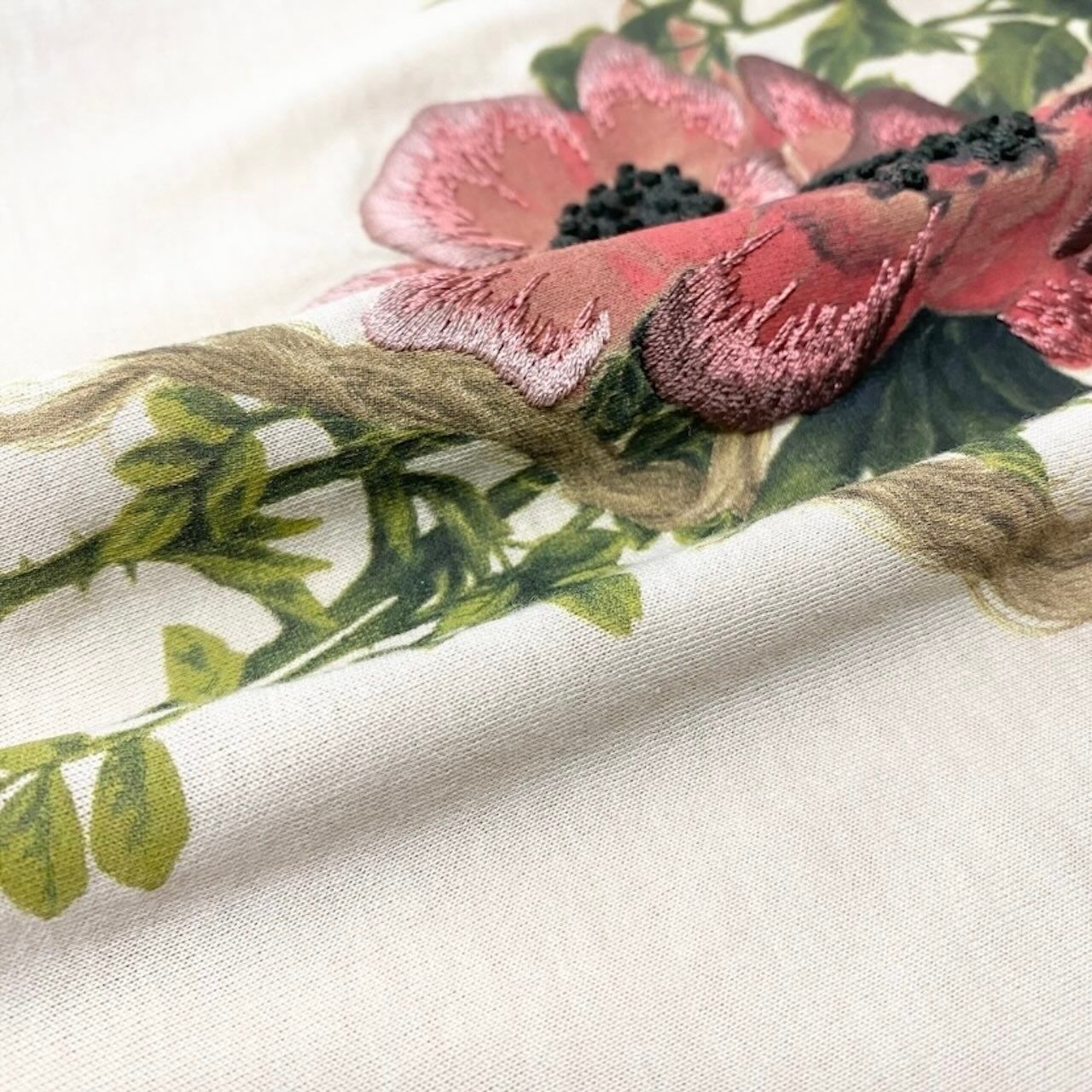 Christian Dior クリスチャンディオール ガリアーノ期 Uネック 花刺繍