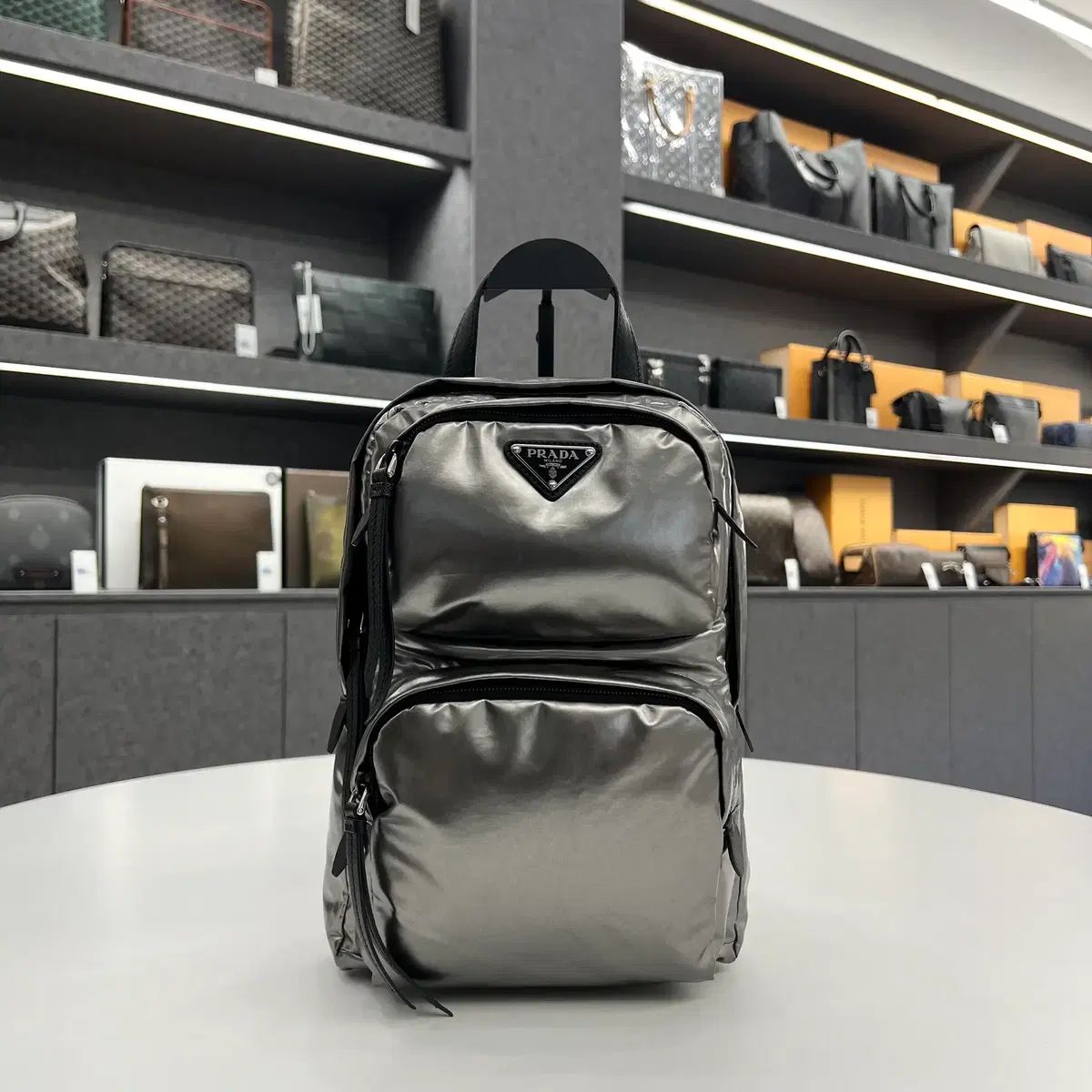 AB2 / PRADA プラダ テスート メタリック 三角ロゴ ショルダー スリングバックパック