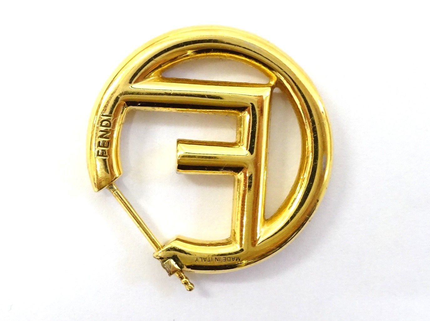FENDI フェンディ フープピアス 片方 ゴールド - メルカリ