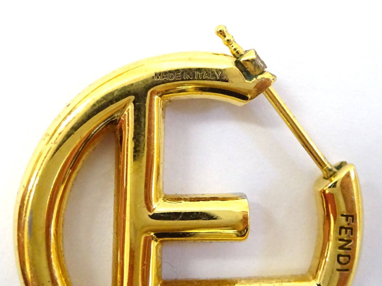 FENDI フェンディ フープピアス 片方 ゴールド - メルカリ
