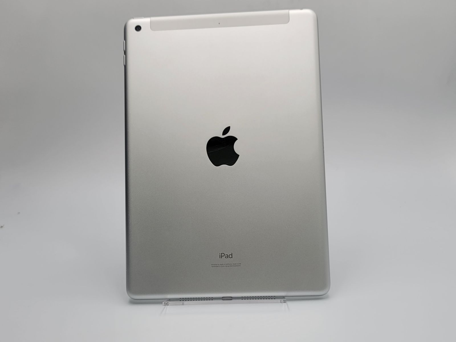 中古C】iPad 第7世代 128GB シルバー wifi+Cellular バッテリー【77
