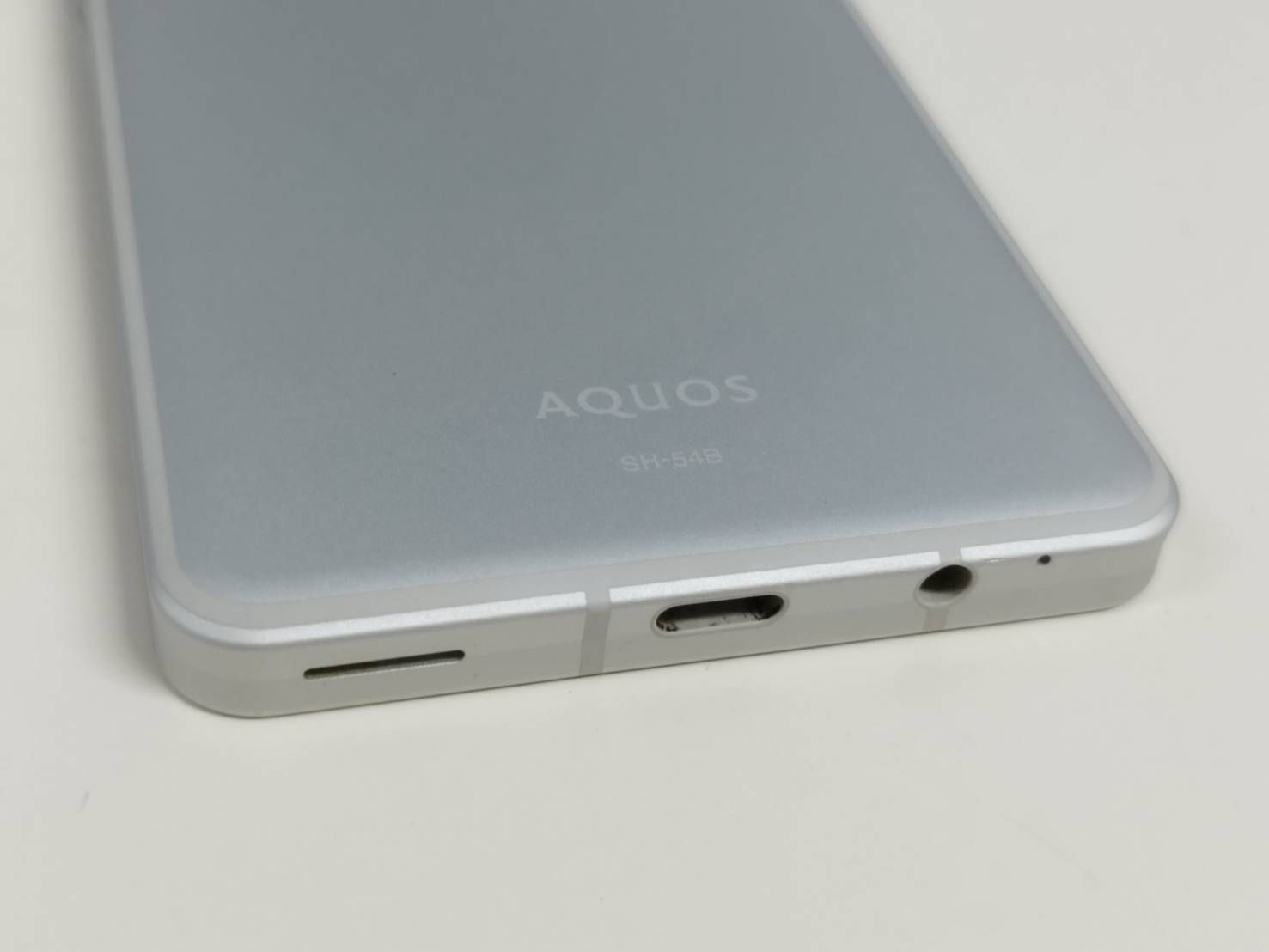 美品 AQUOS sense6 SH-54B 64GB シルバー - メルカリ