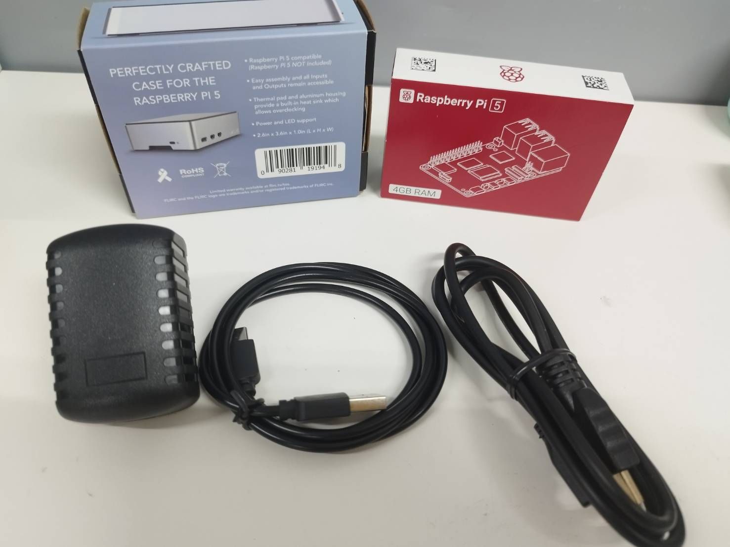【未使用】Raspberry Pi 5/4GB RAM/おまけつき！ 18,060円