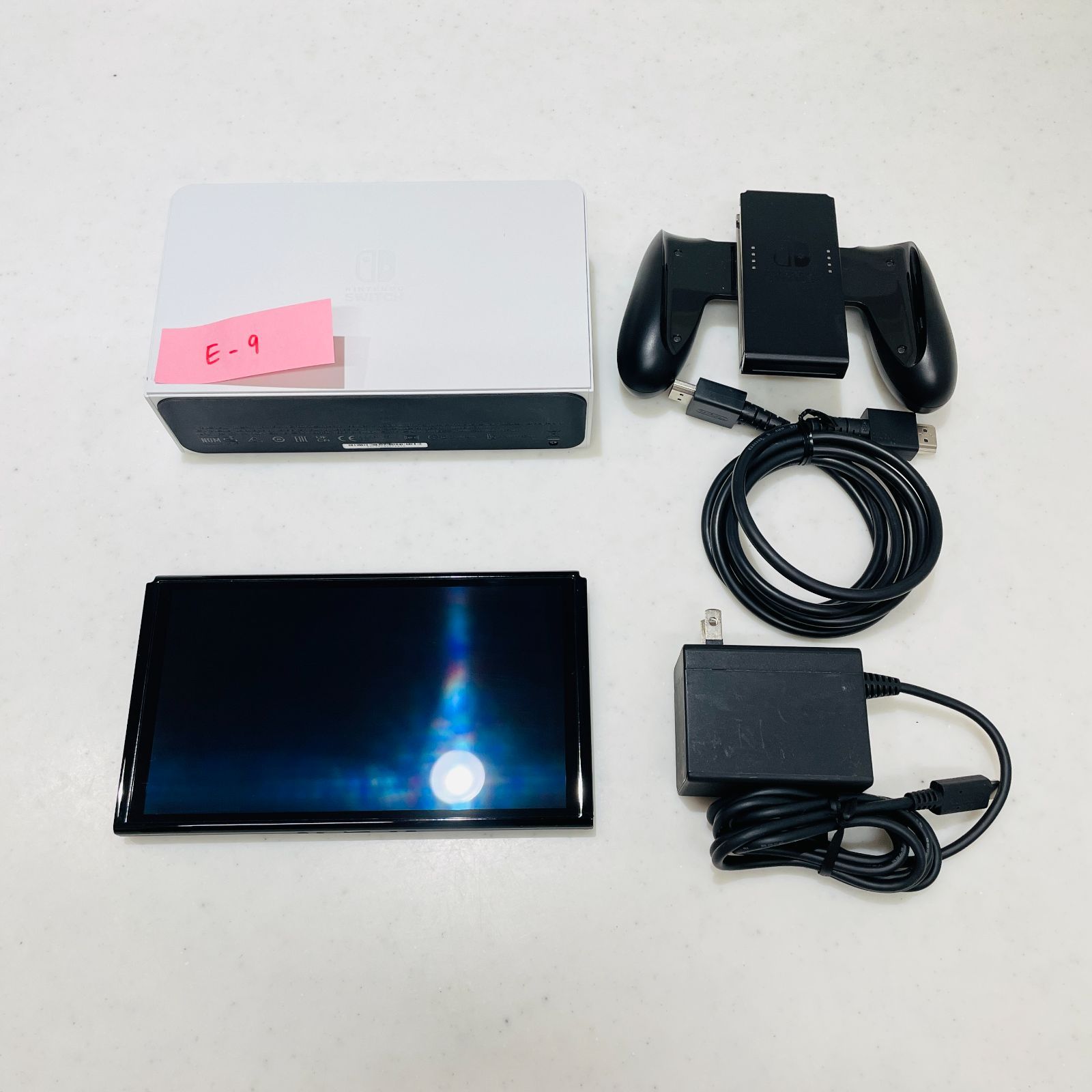 Nintendo Switch 本体 箱あり ドック付 動作品 美品 2024年製 Nintendo Switch 有機ELモデル 本体 ホワイトドック
