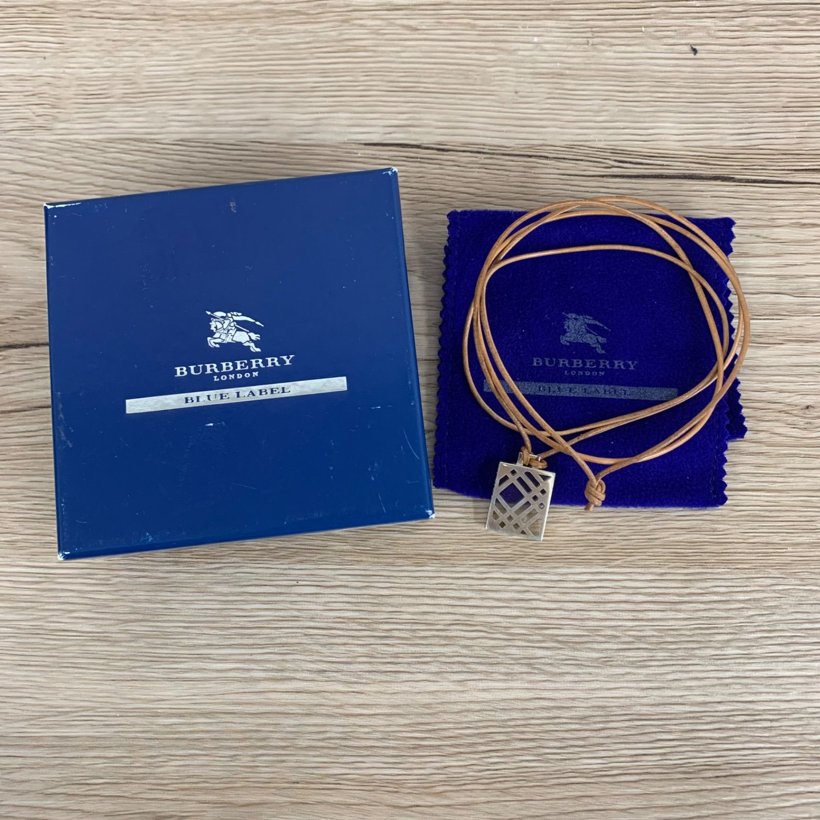 激カワ】BURBERRY ハート ノバチェック ラインストーン ネックレス 箱 