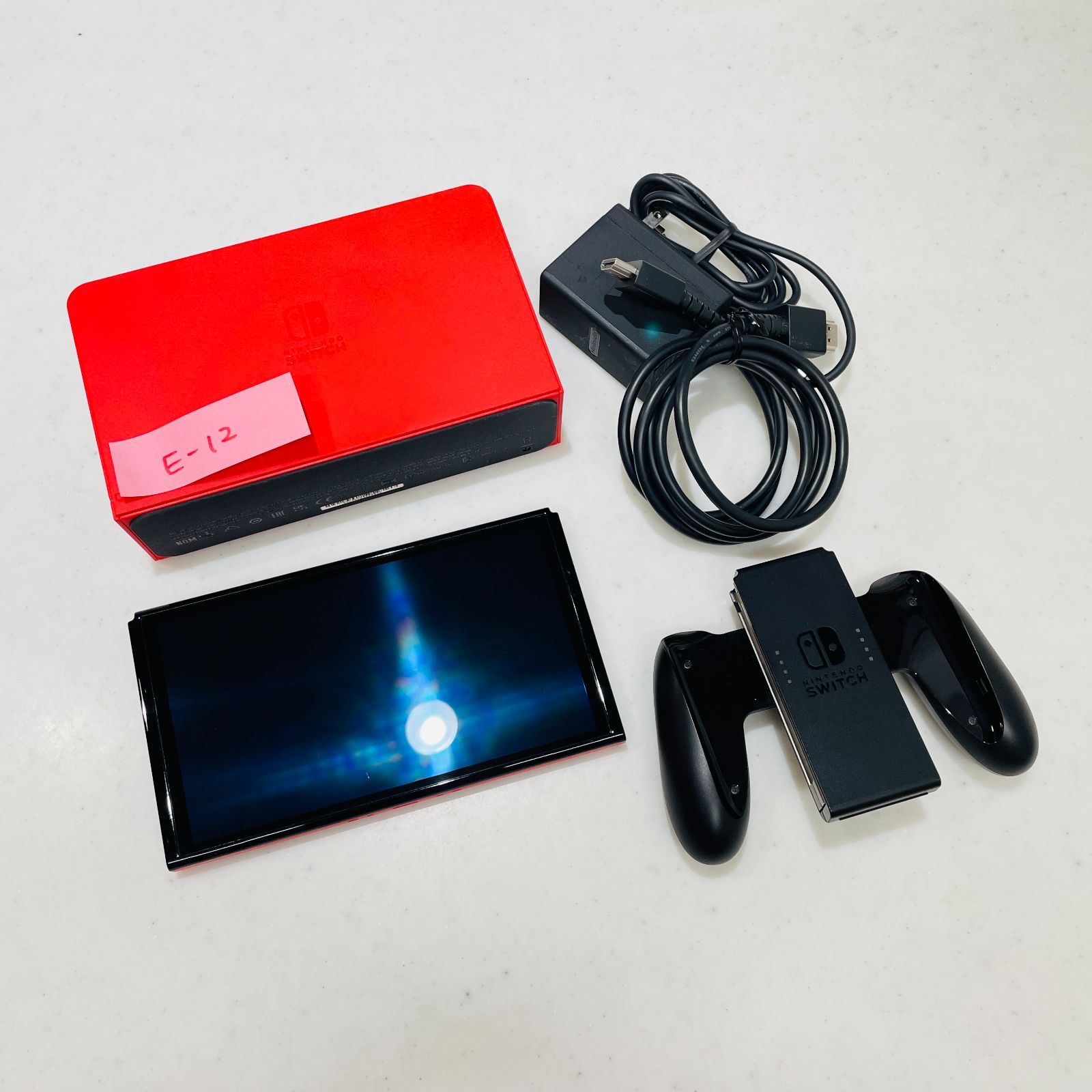Nintendo Switch 本体 赤色 ドック付き 美品 2023年製 Nintendo Switch 有機ELモデル マリオレッド 本体