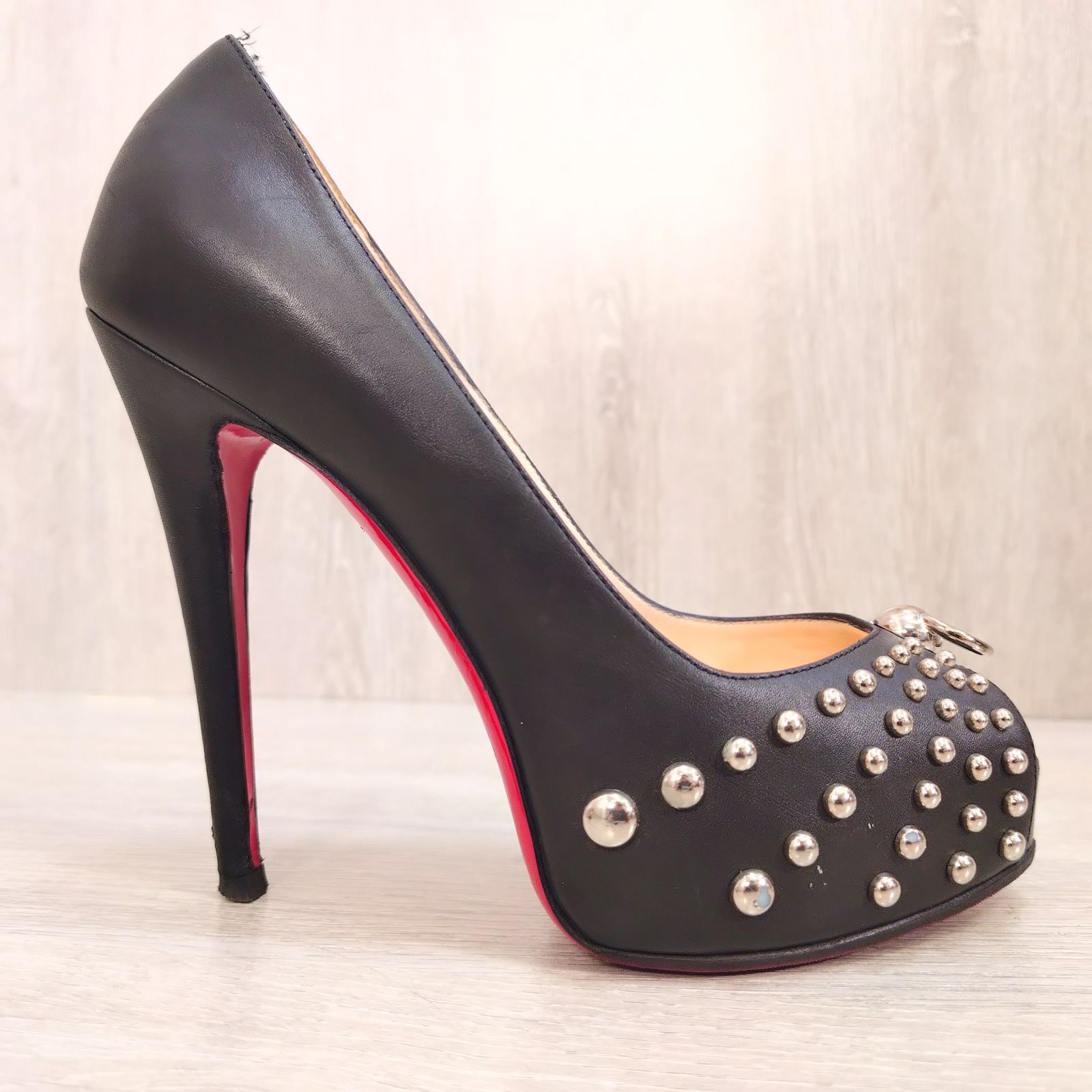 Christian Louboutin スタッズ パンプス 37 24cm相当 ブラック レザー