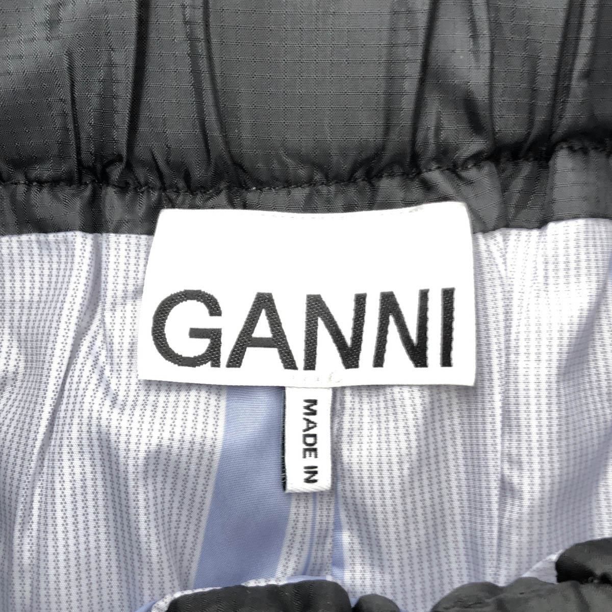 GANNI キルティングショートパンツ ブラック GANNI ガニー キルティングショートパンツ 6307 ブラック 34 - メルカリ