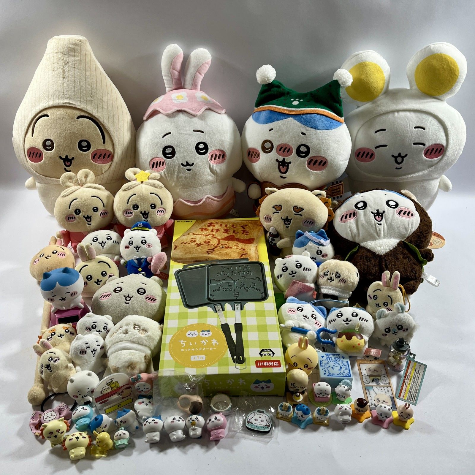 Chiikawa goods, miscellaneous goods, bulk product, plush toy mascot, honeycomb rabbit, flying squirrel, seesar, etc., current item 3.6 kg