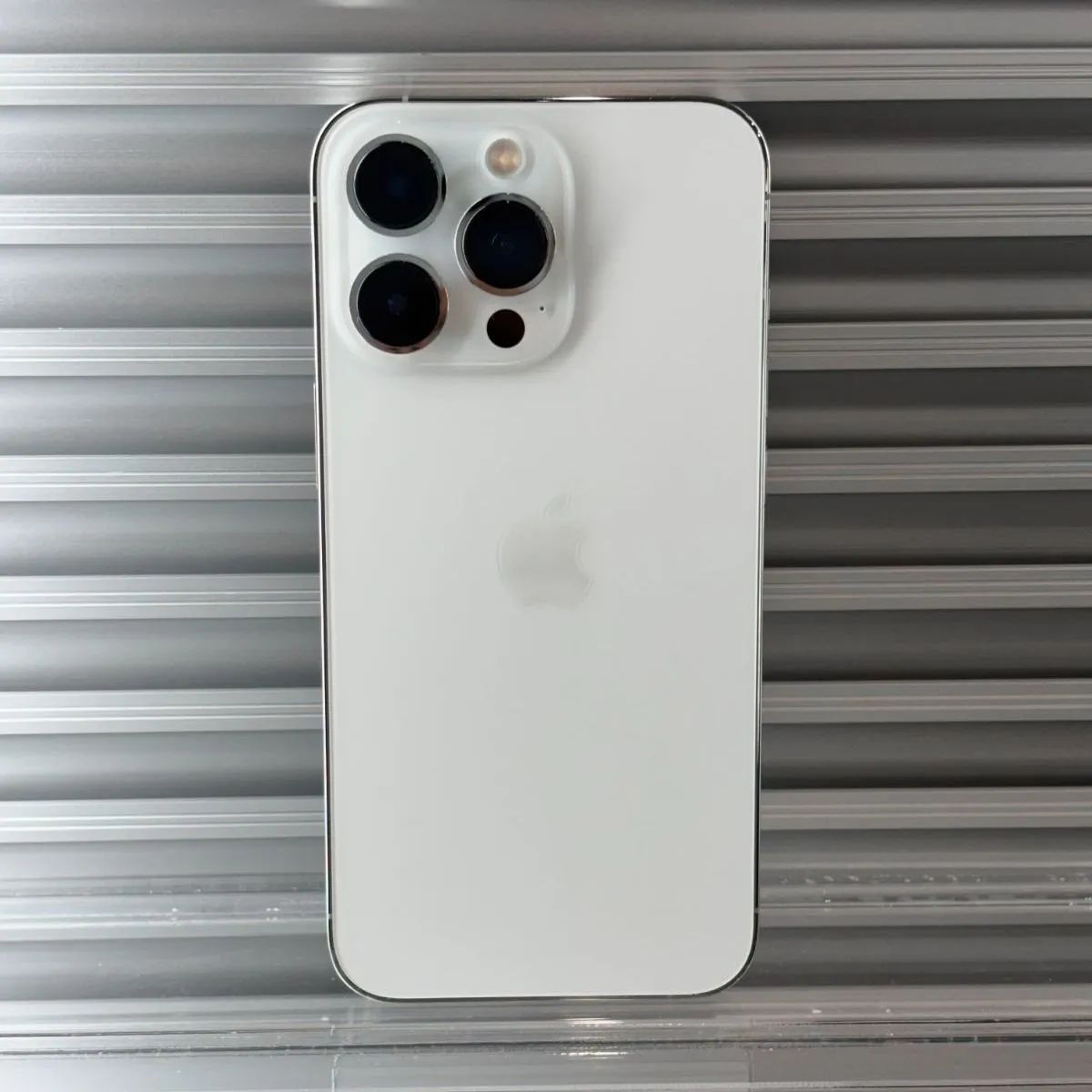 iPhone 13 Pro 256GB シルバー SIMフリー リペア品 - メルカリ