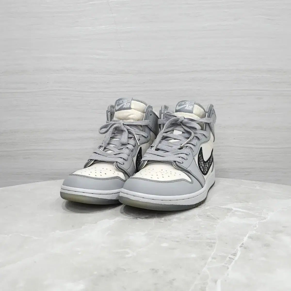 260 / ディオール × NIKE エアジョーダン1 ハイ OG スニーカー 3SH130ZDD