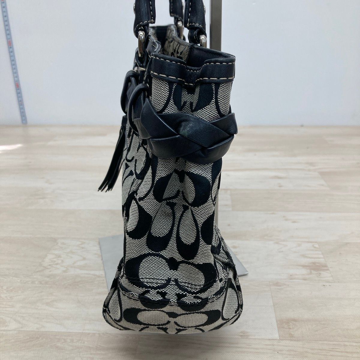 COACH シグネチャー ハンドバッグ レザー キャンバス タッセル 