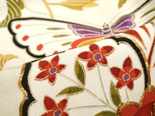 【TAMA屋】全て正絹 全て振袖 まとめ売り 刺繍 蝶々 ４点 TM2516 TAMA屋】全て正絹 全て振袖 まとめ売り 刺繍 蝶々 4点 TM2516 TAMA屋