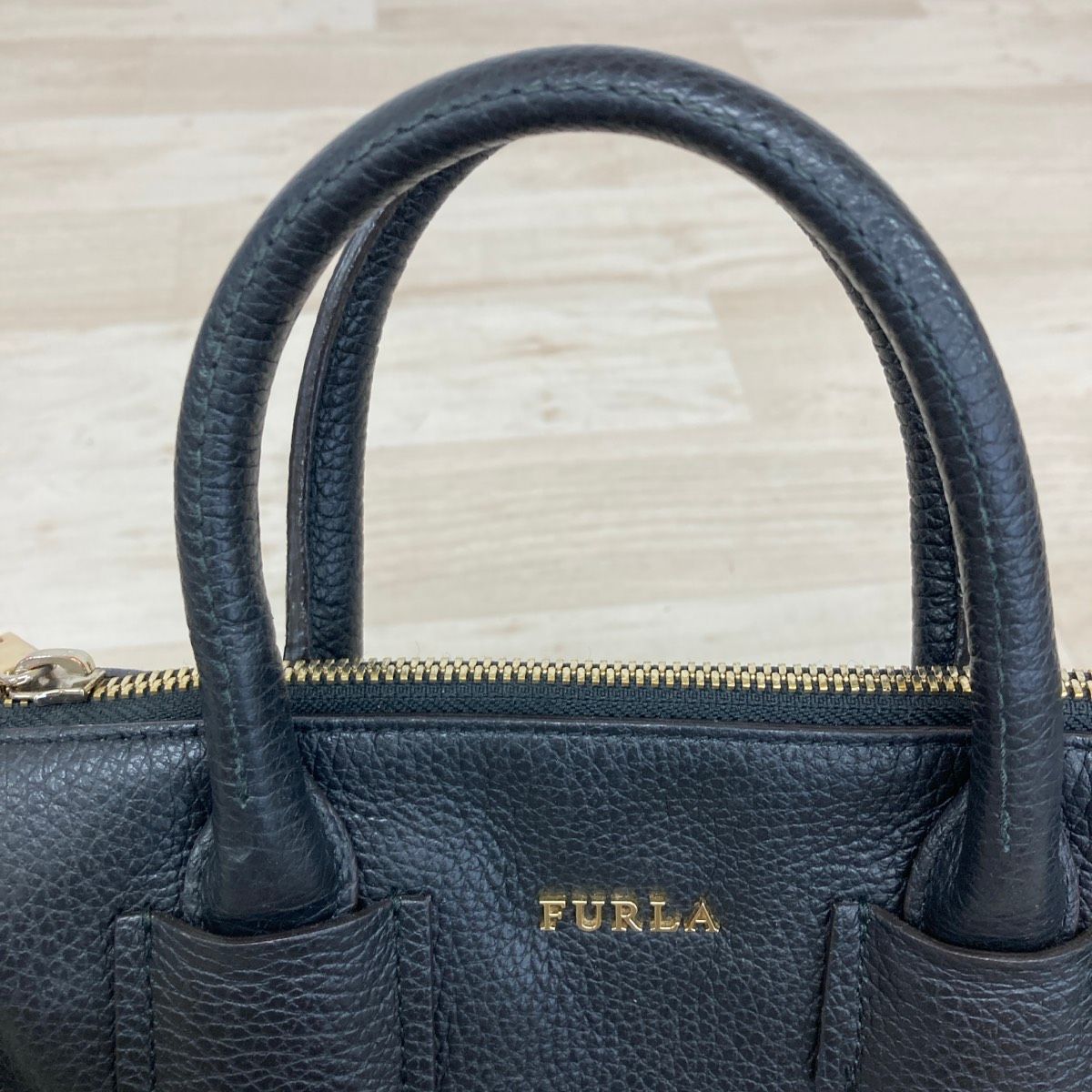 FURLA/フルラ 2way ハンドバッグ/ショルダーバッグ ブラック ゴールド