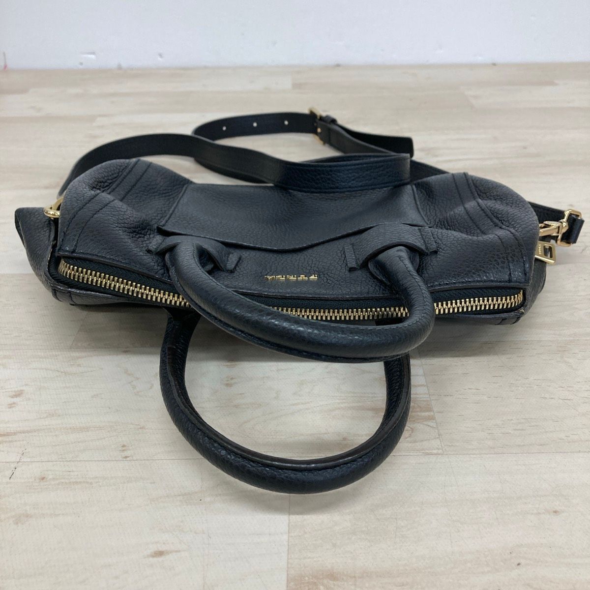 FURLA/フルラ 2way ハンドバッグ/ショルダーバッグ ブラック ゴールド