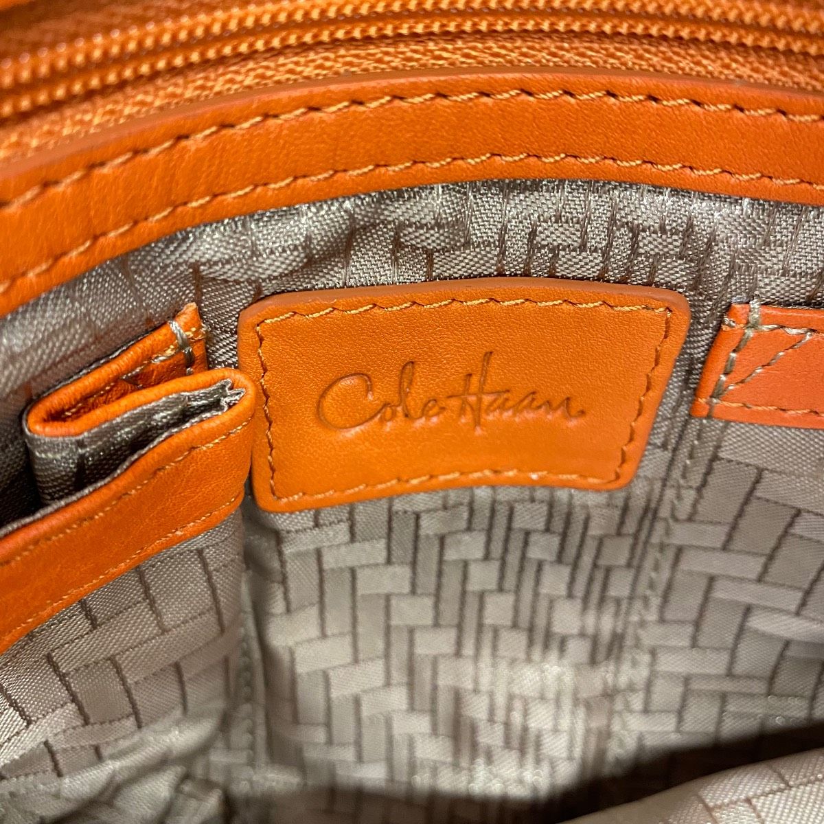 極美品 COLE HAAN コールハーン ハンドバッグ/トートバッグ オレンジ レザー ギャザーデザイン シルバー金具 レディース[OA05386]