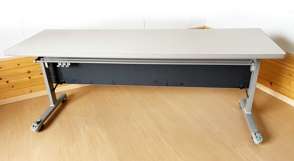 美品！【ITOKI】 会議用テーブル　幕板付き　跳ね上げ重ね式　THG-186L-WE (W1800xD600xH700mm) ■U-1029
