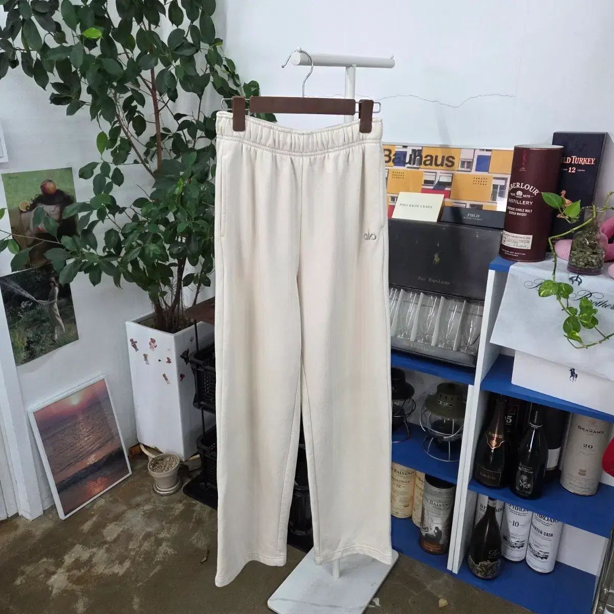 アロ アコレード ストレート パンツ XXS
