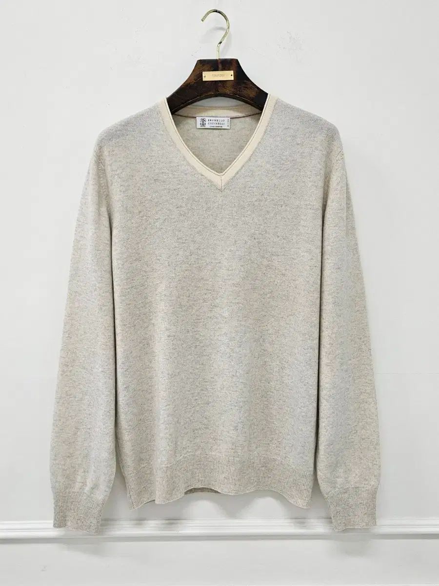 BRUNELLO CUCINELLI(ブルネロクチネリ) カシミア Vネック セーター