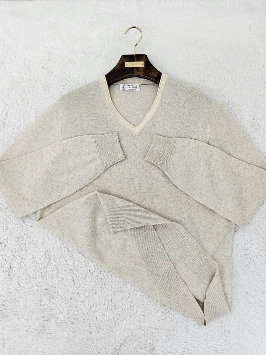 BRUNELLO CUCINELLI(ブルネロクチネリ) カシミア Vネック セーター