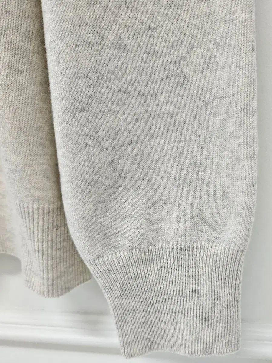 BRUNELLO CUCINELLI(ブルネロクチネリ) カシミア Vネック セーター
