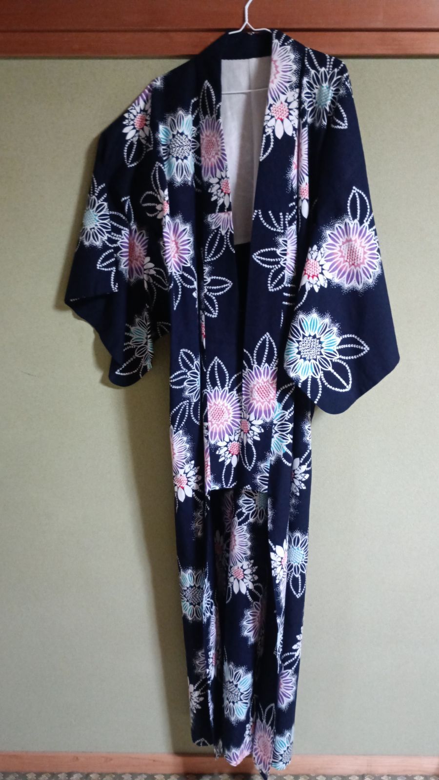 新品 】注染浴衣 コーマ地 綿100% 手縫仕立て 紺色 グラデーション 花