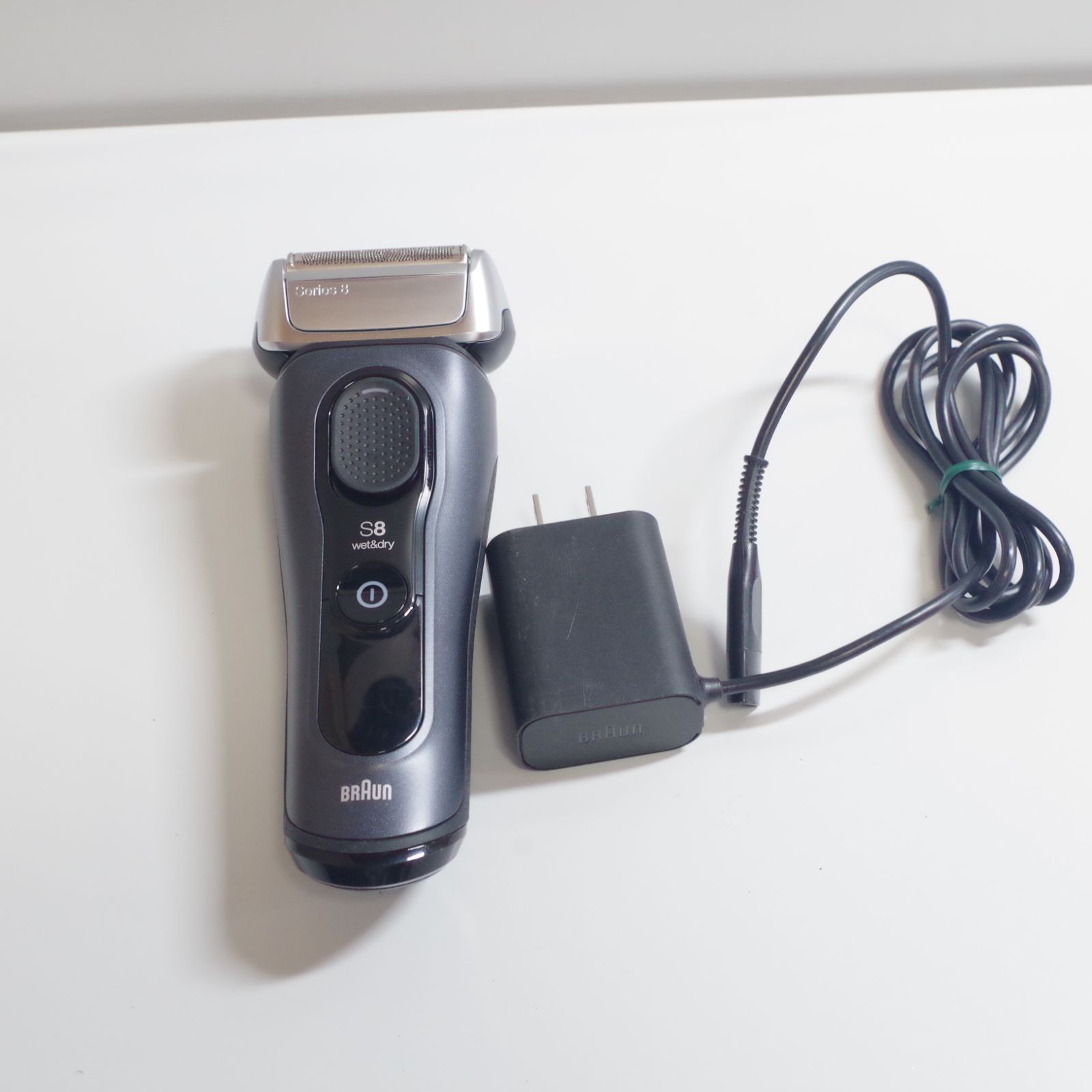A7491 BRAUN Series 8 TYPE 5795 メンズ電気シェーバー - メルカリ