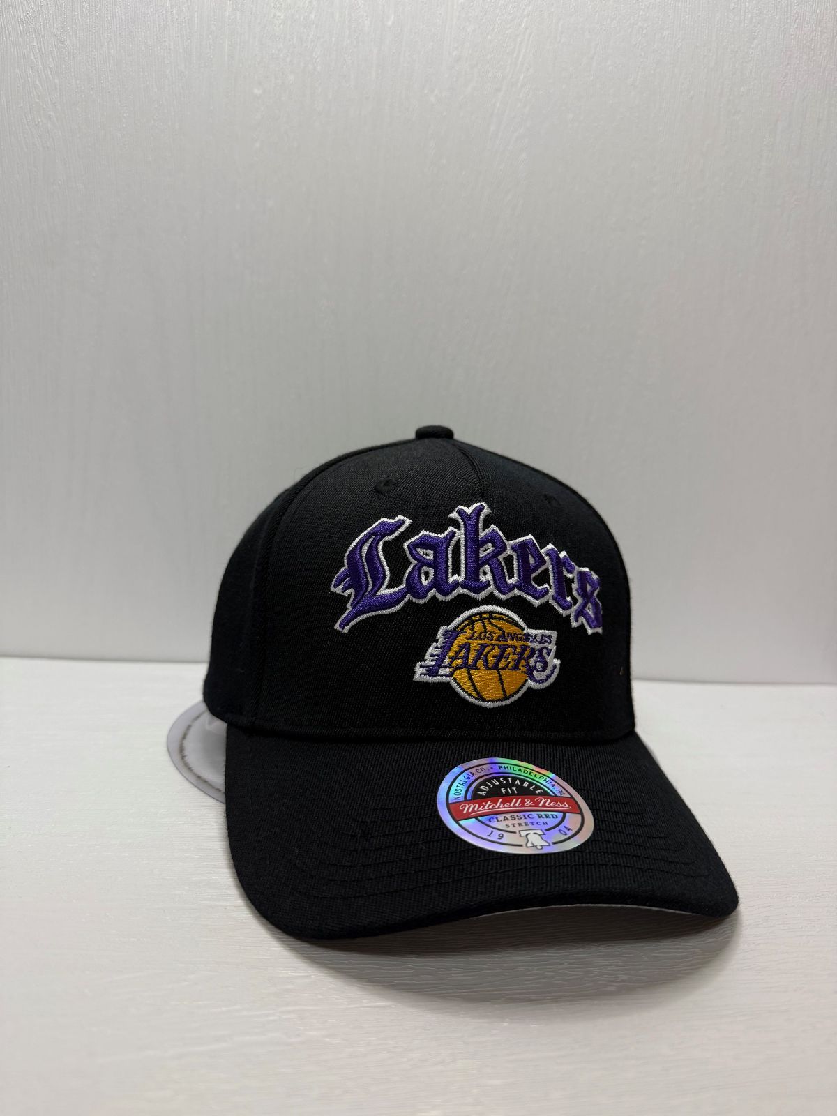 Mitchell&Ness ロサンゼルスレイカーズ MVP A-FRAME スナップバックキャップ ブラックカラー