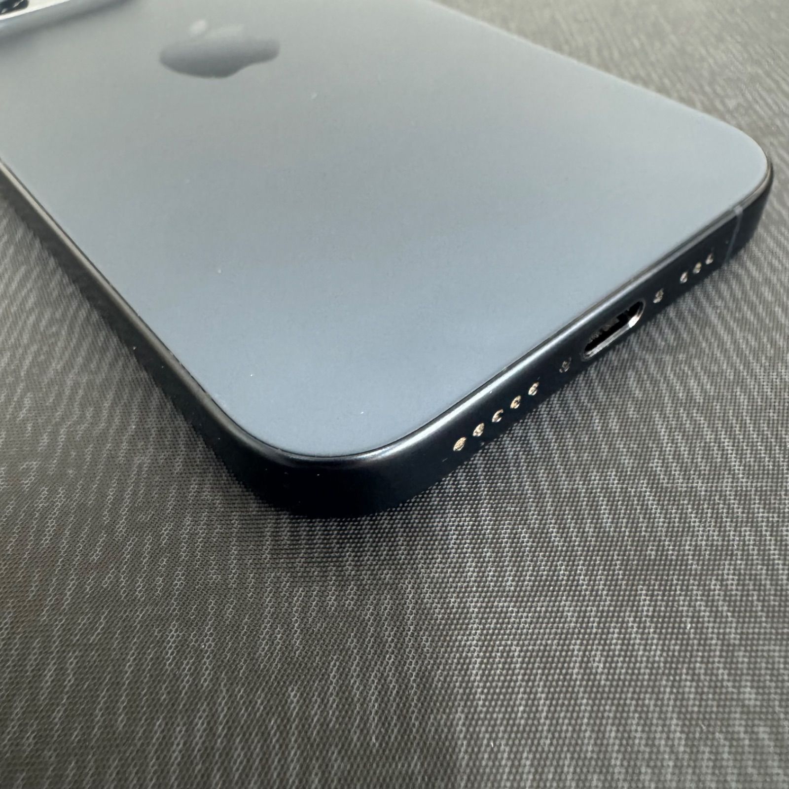 iPhone 15 Pro 256GB ブルーチタニウム SIMロック解除済 - メルカリ
