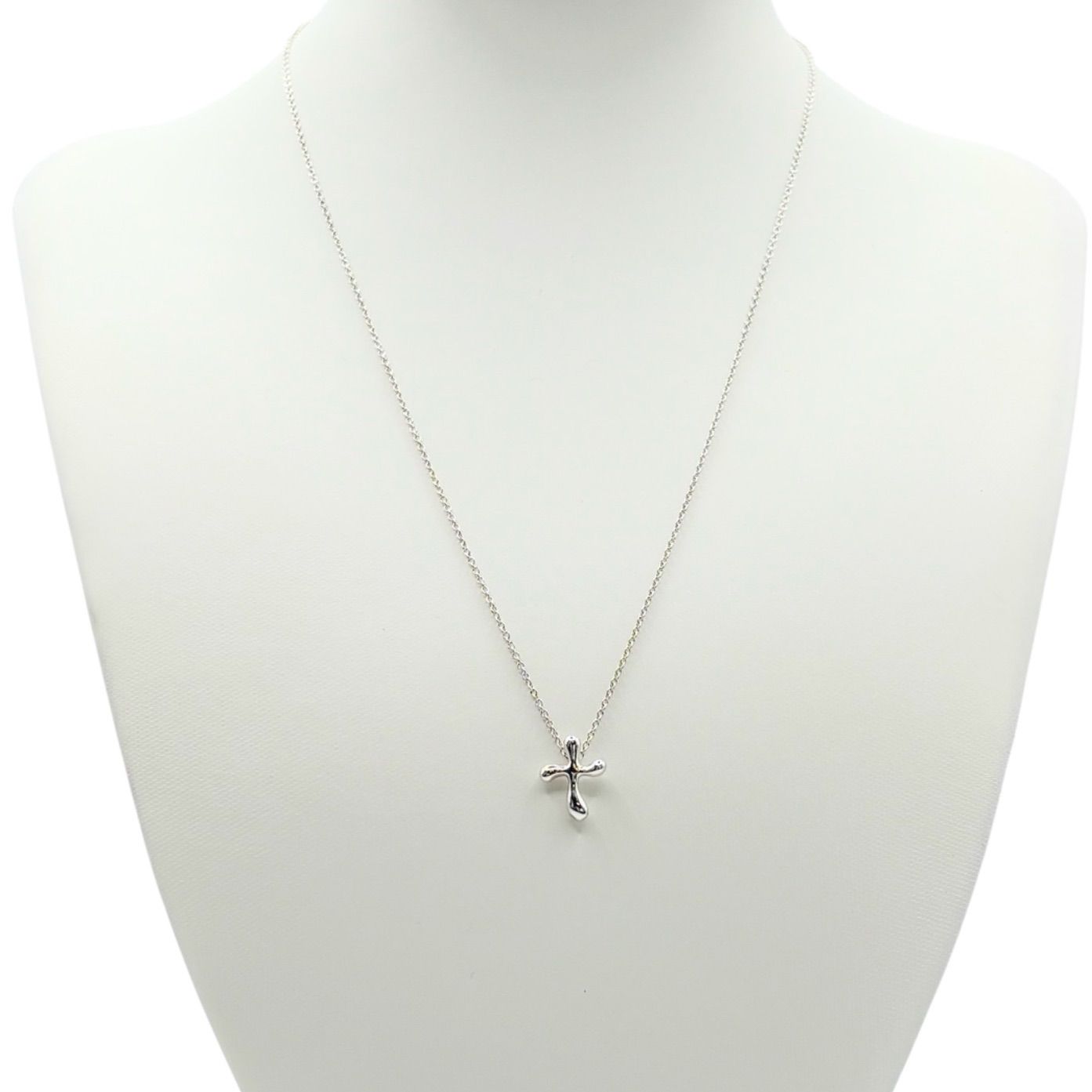 美品】TIFFANY&Co. ティファニー ネックレス スモールクロス シルバー