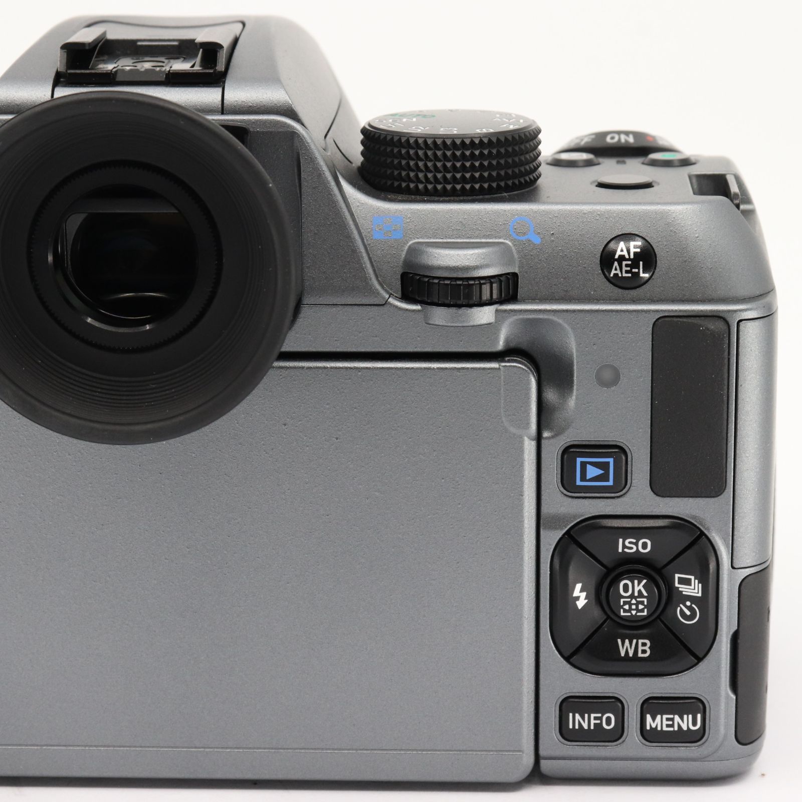 Pentax K-70 ボディ シルキーシルバーペンタックス シャッター回数242