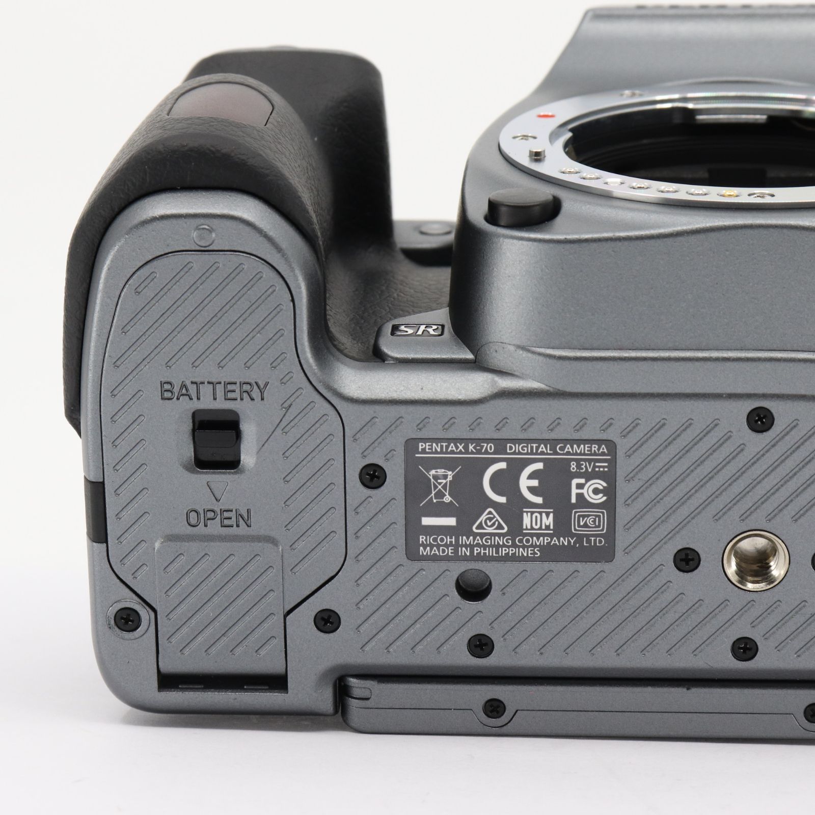 Pentax K-70 ボディ シルキーシルバーペンタックス シャッター回数242